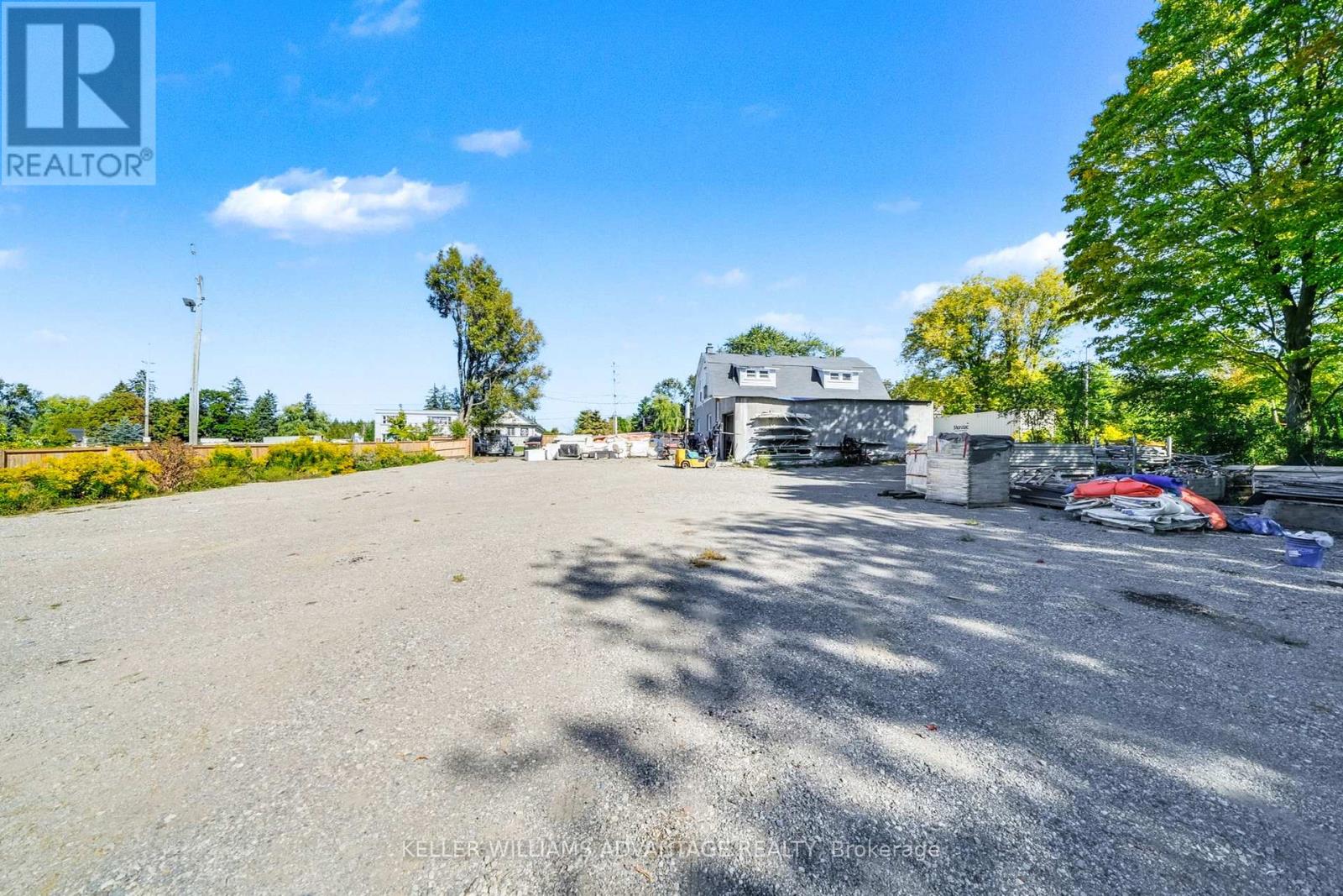 14662 Woodbine Avenue, Whitchurch-Stouffville, Ontario  L0H 1G0 - Photo 9 - N12419899