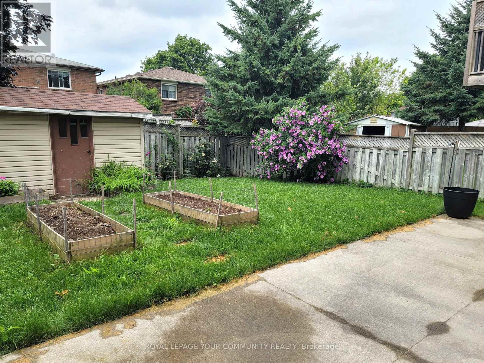 Bsm - 432 Parkwood Avenue, Bradford West Gwillimbury, Ontario  L3Z 2W9 - Photo 14 - N12419929