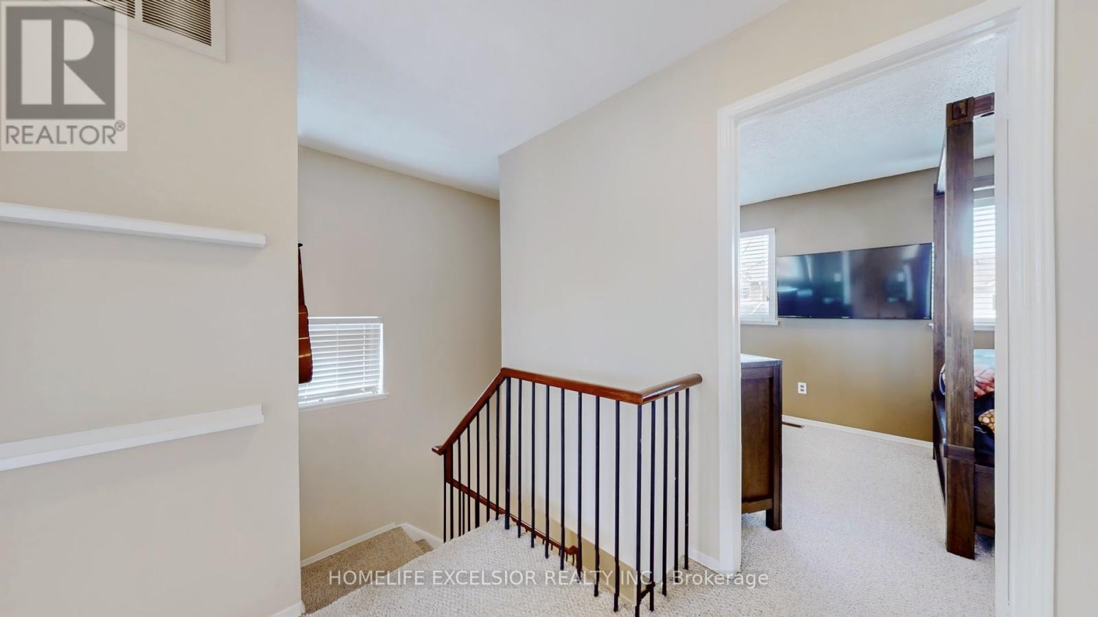 1 - 579 Gibney Crescent, Newmarket, Ontario  L3X 1Y3 - Photo 17 - N12420005