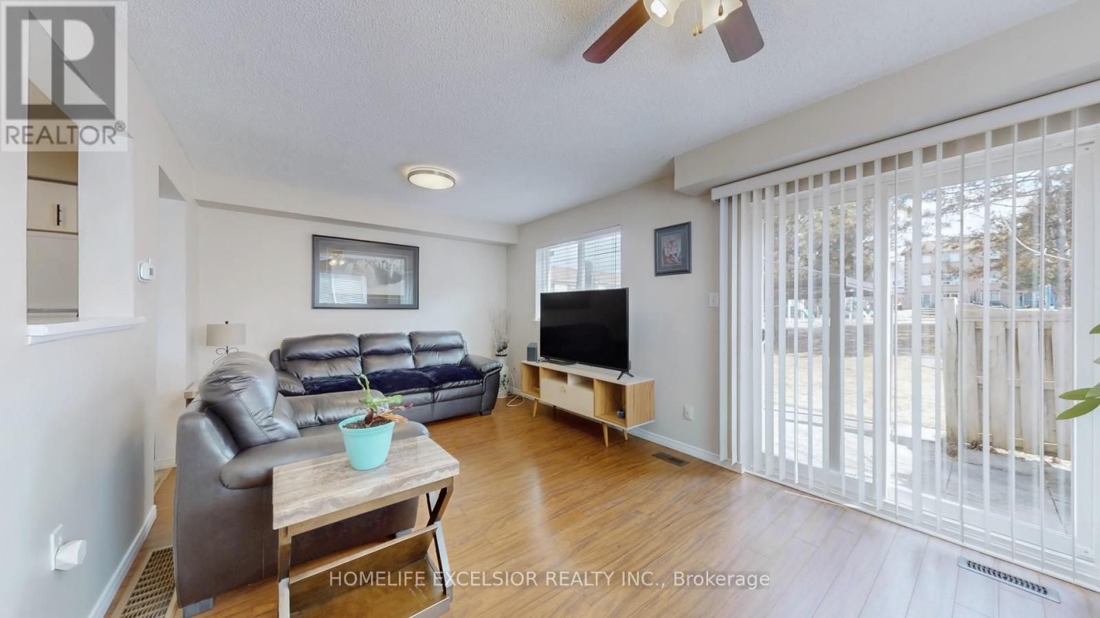 1 - 579 Gibney Crescent, Newmarket, Ontario  L3X 1Y3 - Photo 7 - N12420005