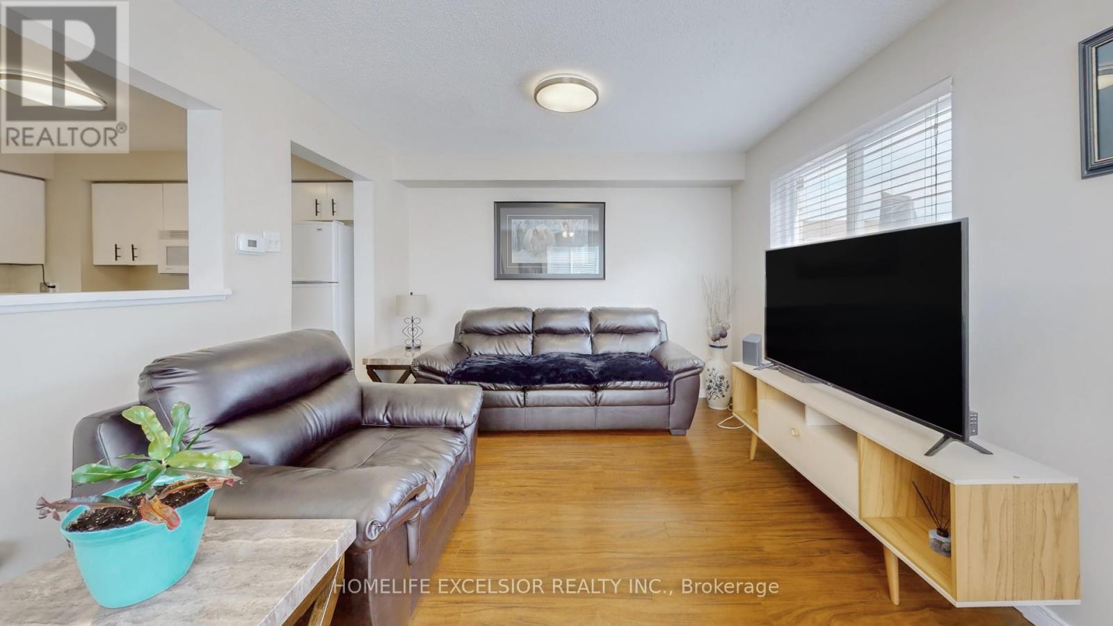 1 - 579 Gibney Crescent, Newmarket, Ontario  L3X 1Y3 - Photo 8 - N12420005