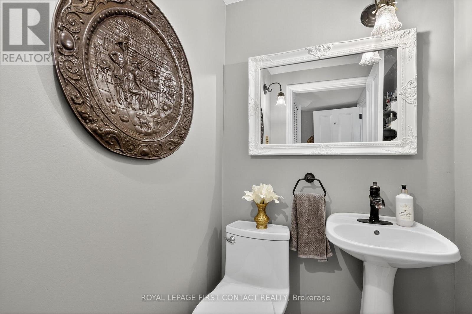 126 Letitia Street, Barrie, Ontario  L4N 1P5 - Photo 16 - S12419923