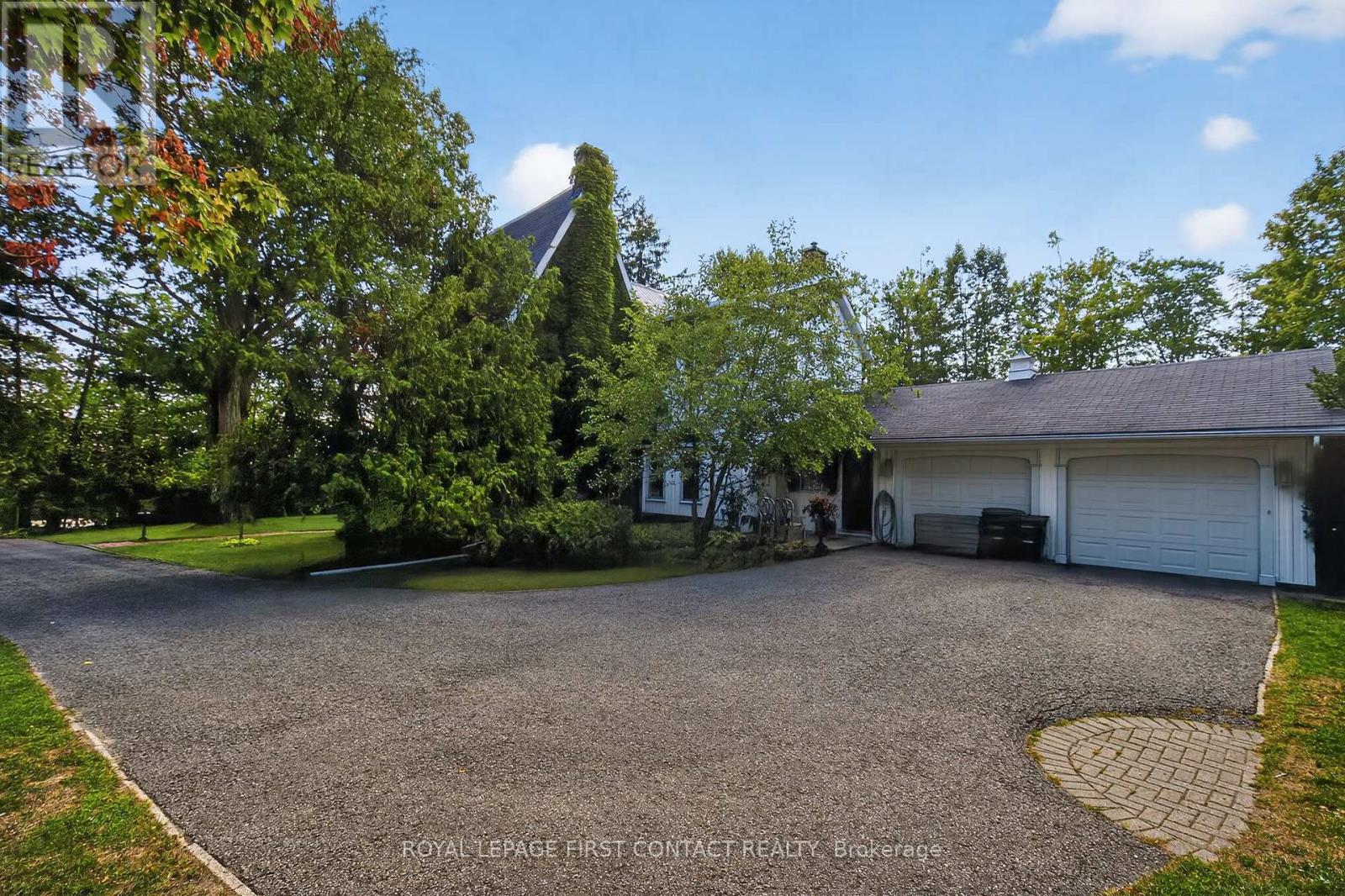 126 Letitia Street, Barrie, Ontario  L4N 1P5 - Photo 32 - S12419923