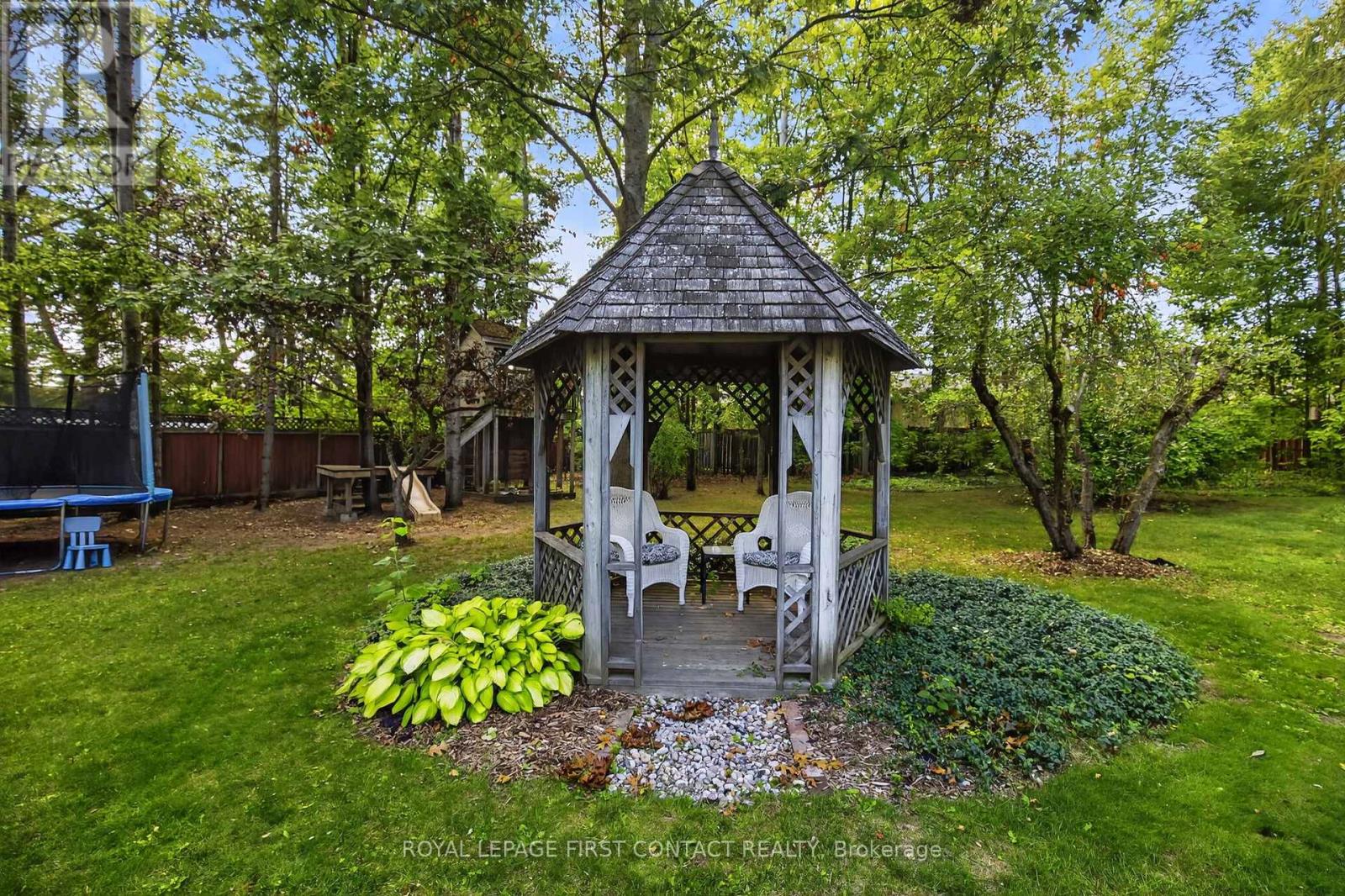 126 Letitia Street, Barrie, Ontario  L4N 1P5 - Photo 38 - S12419923