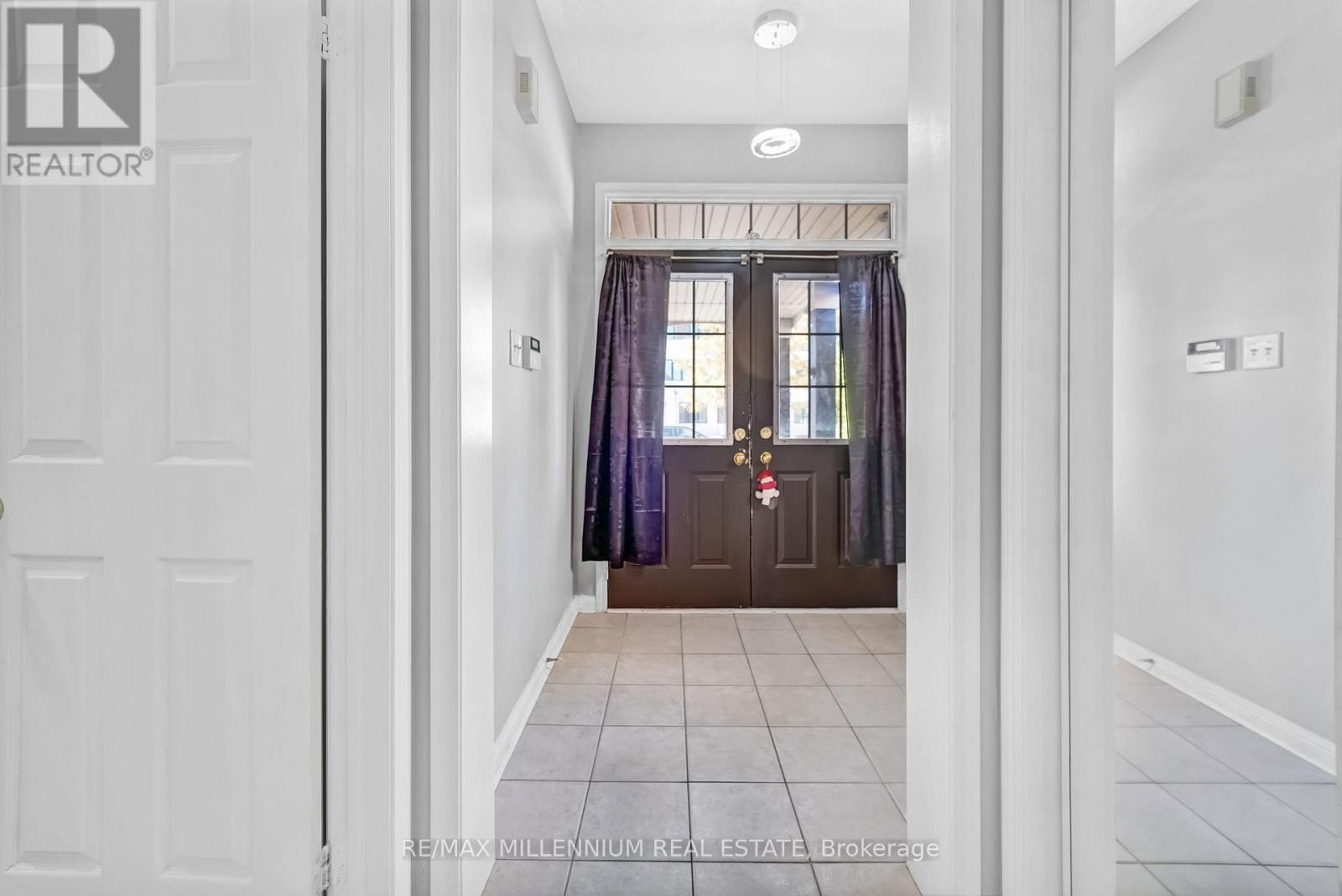 1250 Galesway Boulevard, Mississauga, Ontario  L5V 3B2 - Photo 6 - W12419875