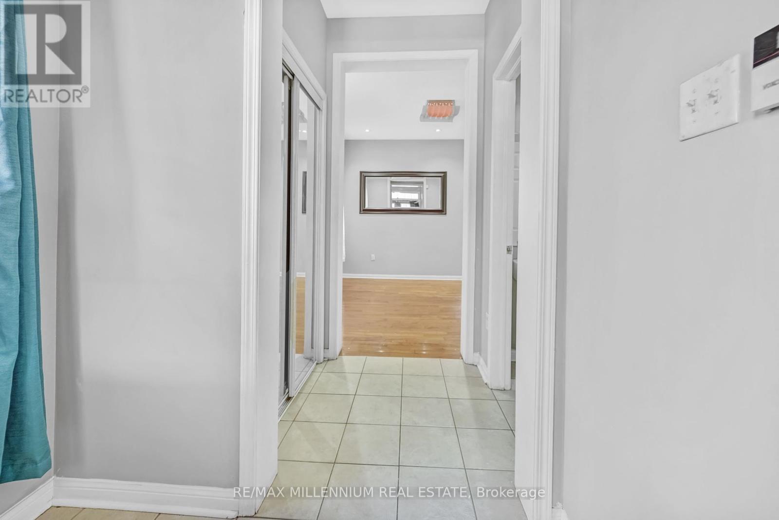 1250 Galesway Boulevard, Mississauga, Ontario  L5V 3B2 - Photo 7 - W12419875
