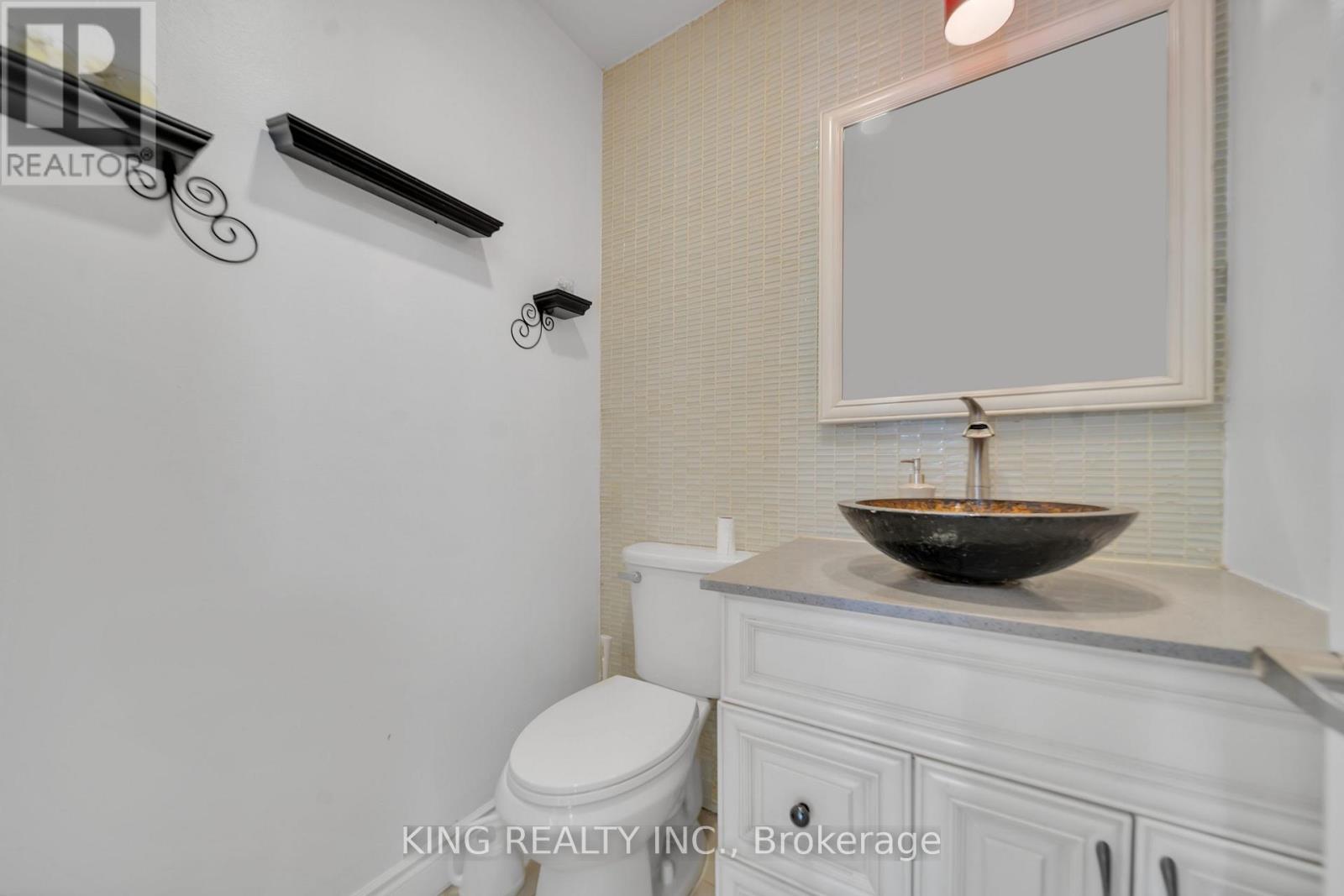 2606 Ambercroft Trail, Mississauga, Ontario  L5M 4K3 - Photo 16 - W12419914