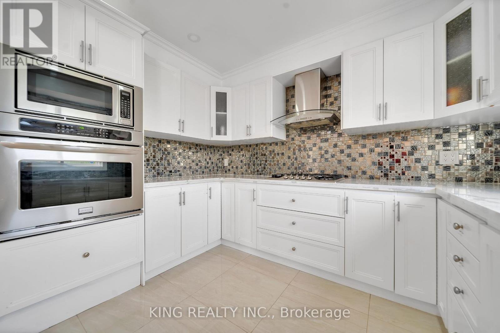 2606 Ambercroft Trail, Mississauga, Ontario  L5M 4K3 - Photo 23 - W12419914