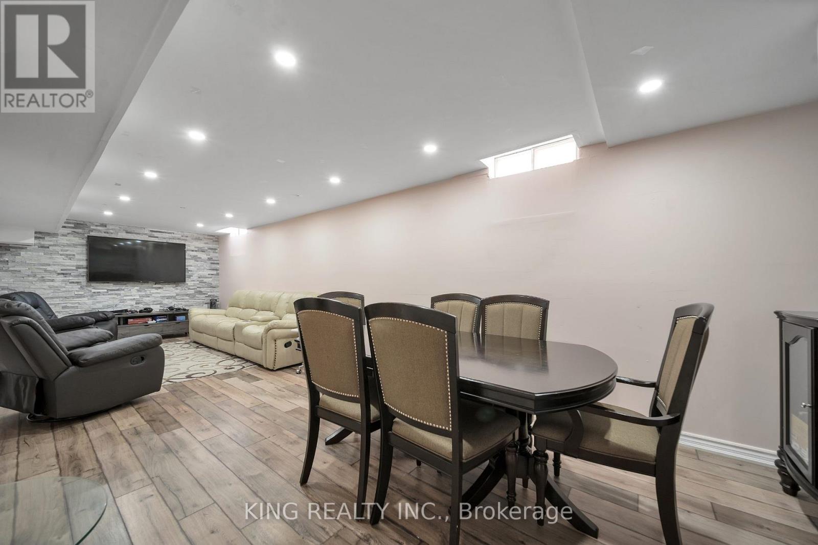 2606 Ambercroft Trail, Mississauga, Ontario  L5M 4K3 - Photo 43 - W12419914