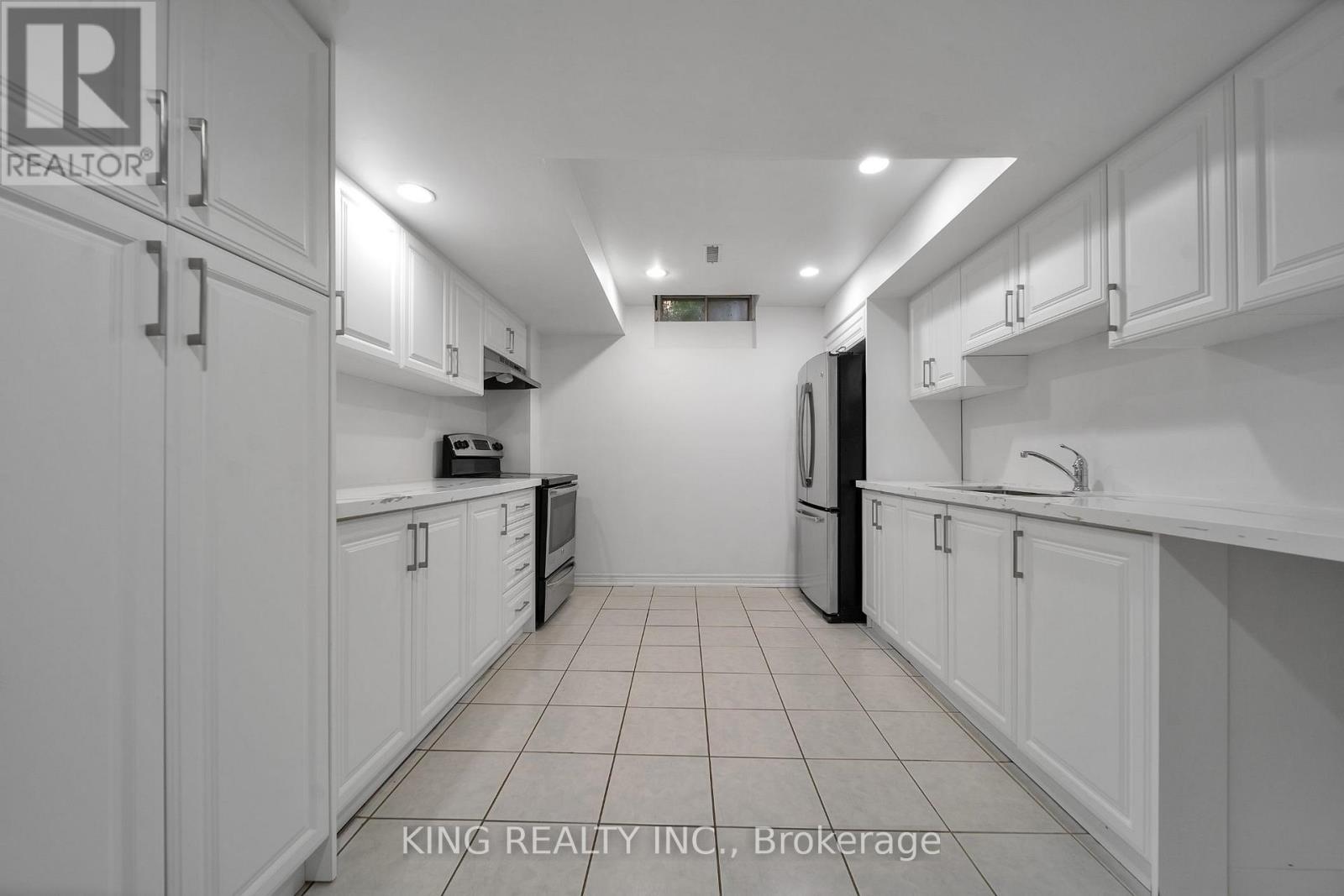 2606 Ambercroft Trail, Mississauga, Ontario  L5M 4K3 - Photo 46 - W12419914