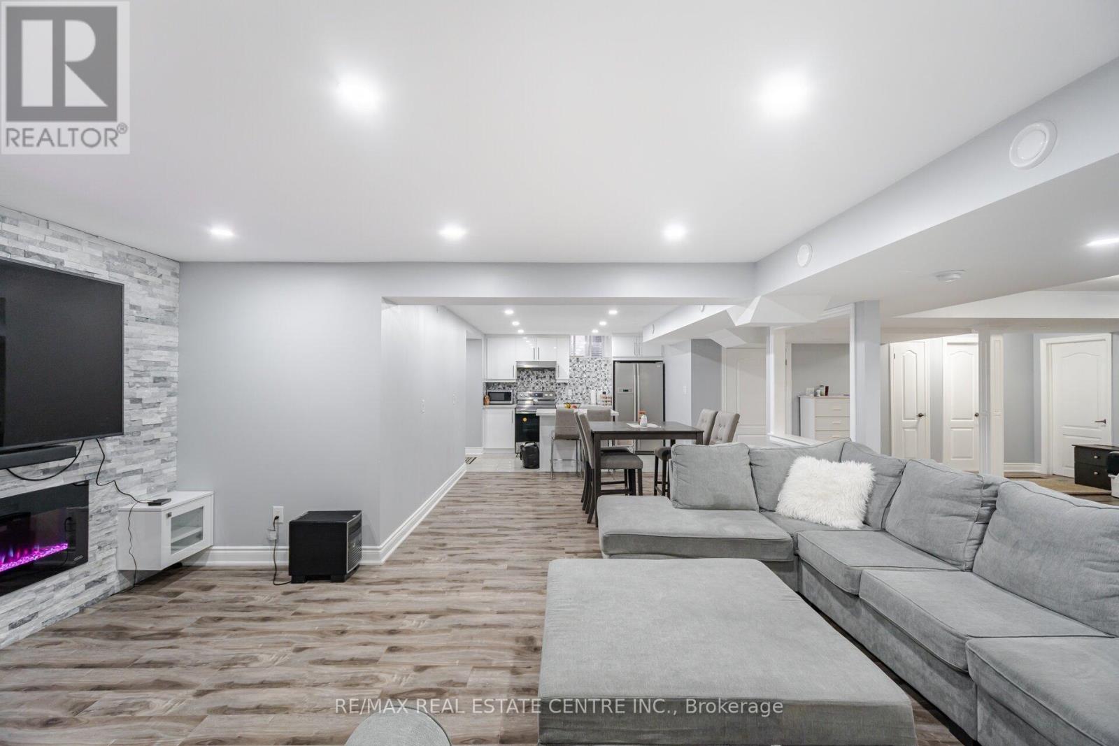 7 Prince Edward Boulevard, Brampton, Ontario  L6P 2E1 - Photo 31 - W12419932