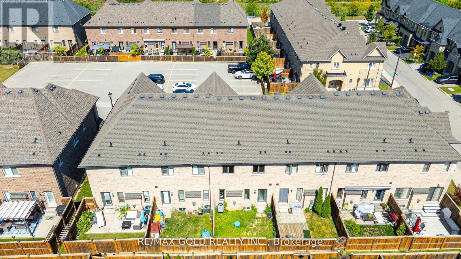 19 Santa Barbara Lane, Hamilton, Ontario  L9B 0J3 - Photo 6 - X12419882