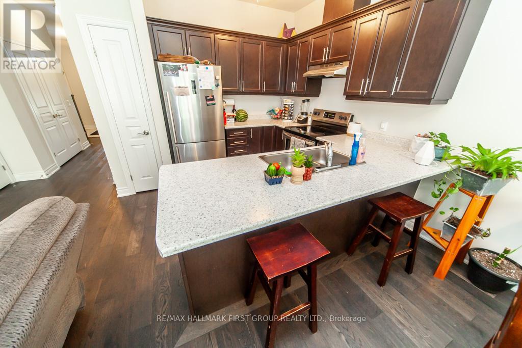 99 Manhattan Court, St. Catharines, Ontario  L2R 0B8 - Photo 12 - X12419975