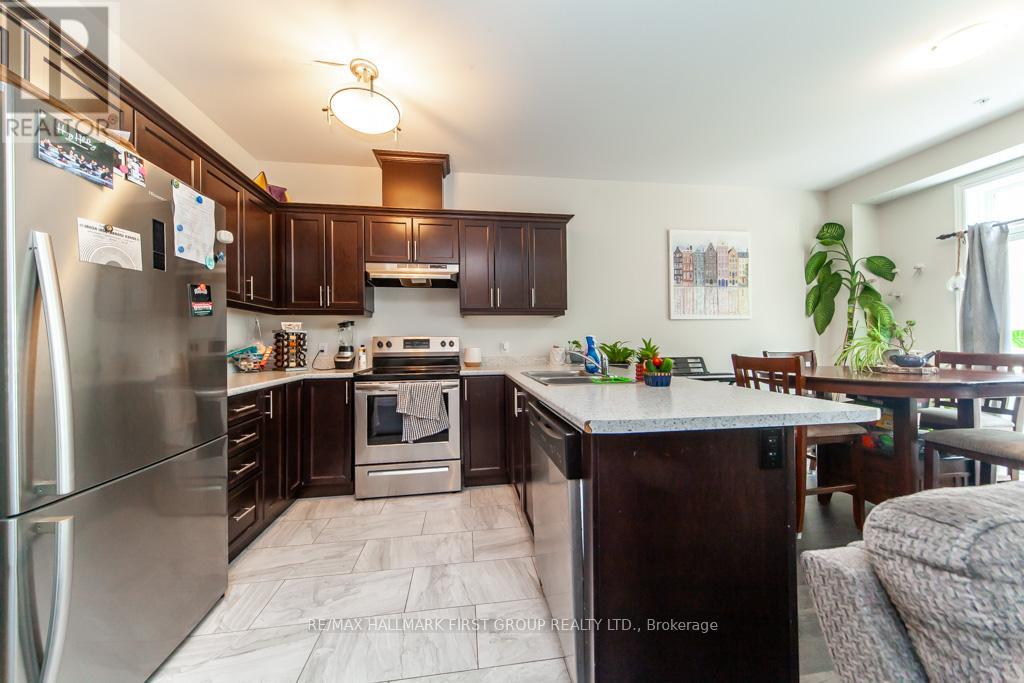 99 Manhattan Court, St. Catharines, Ontario  L2R 0B8 - Photo 13 - X12419975