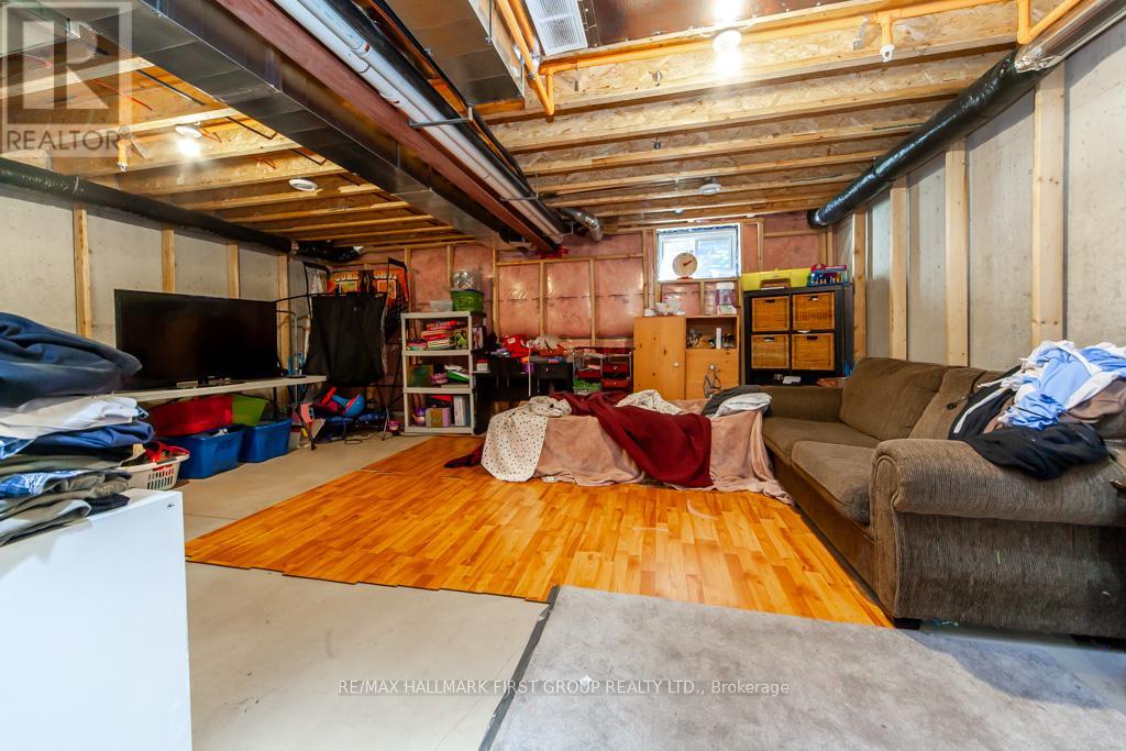 99 Manhattan Court, St. Catharines, Ontario  L2R 0B8 - Photo 30 - X12419975
