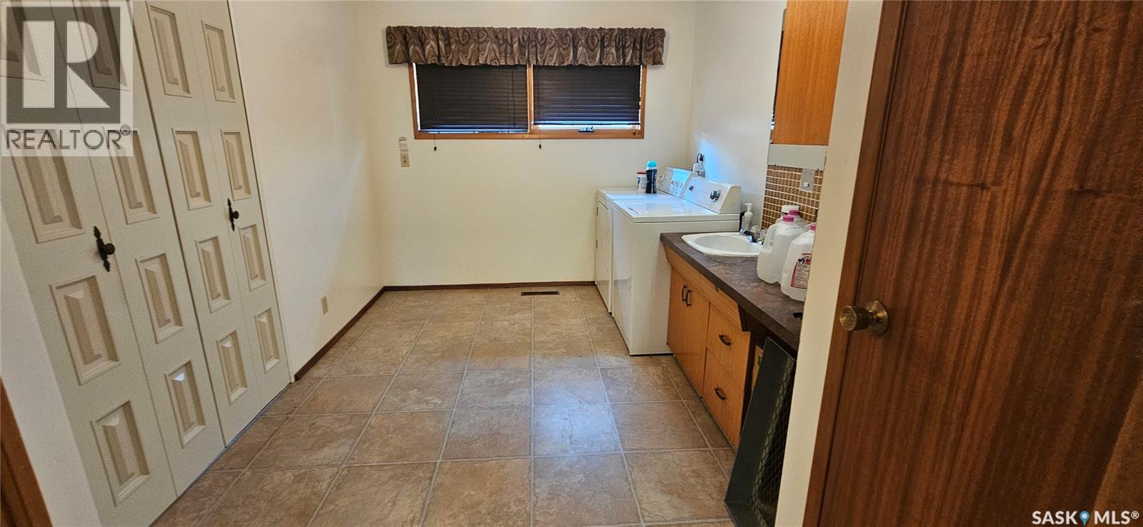 1101 Division Street, Vanguard, Saskatchewan  S0N 2V0 - Photo 16 - SK019022