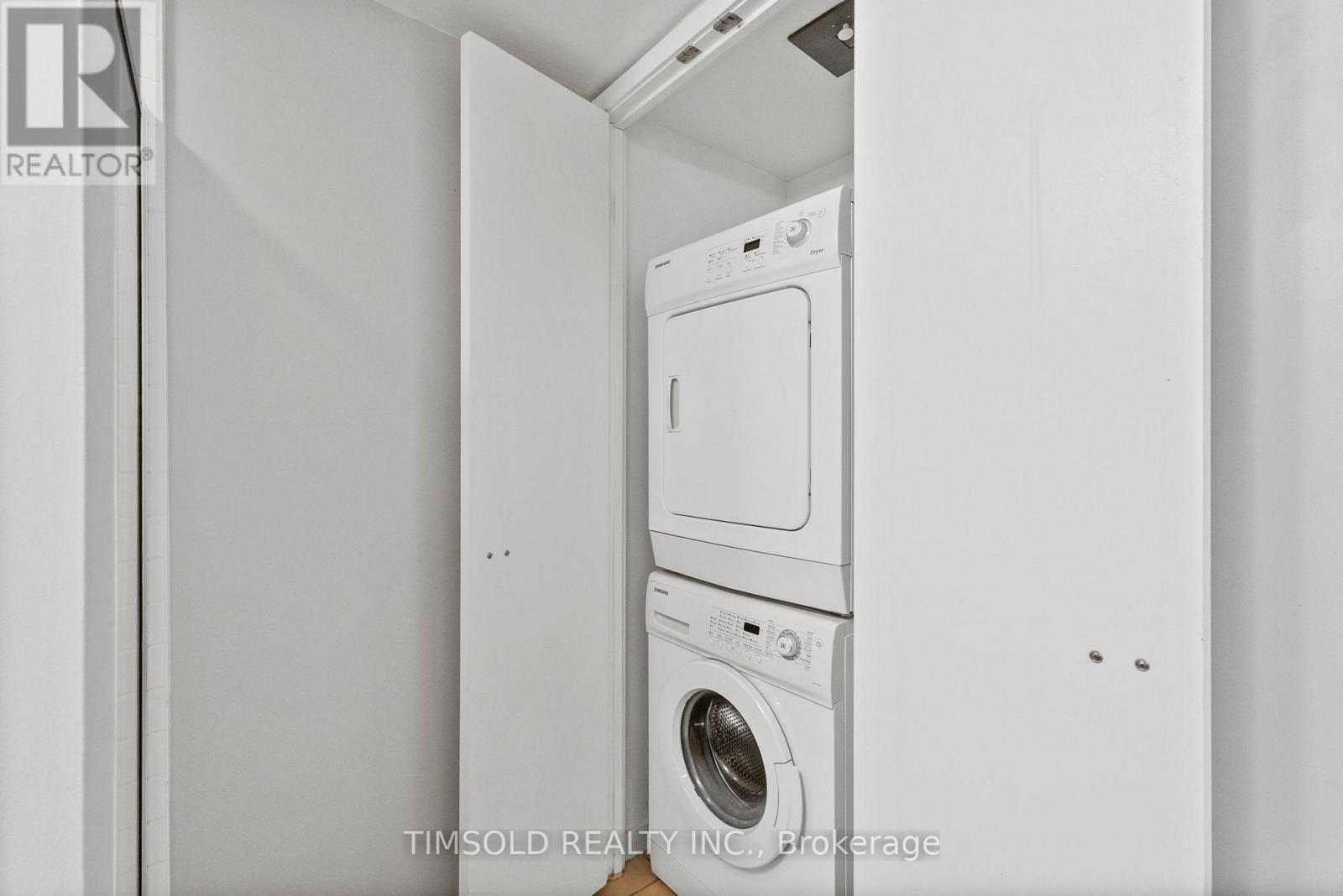 102 - 120 Dallimore Circle, Toronto, Ontario  M3C 4J1 - Photo 7 - C12419826