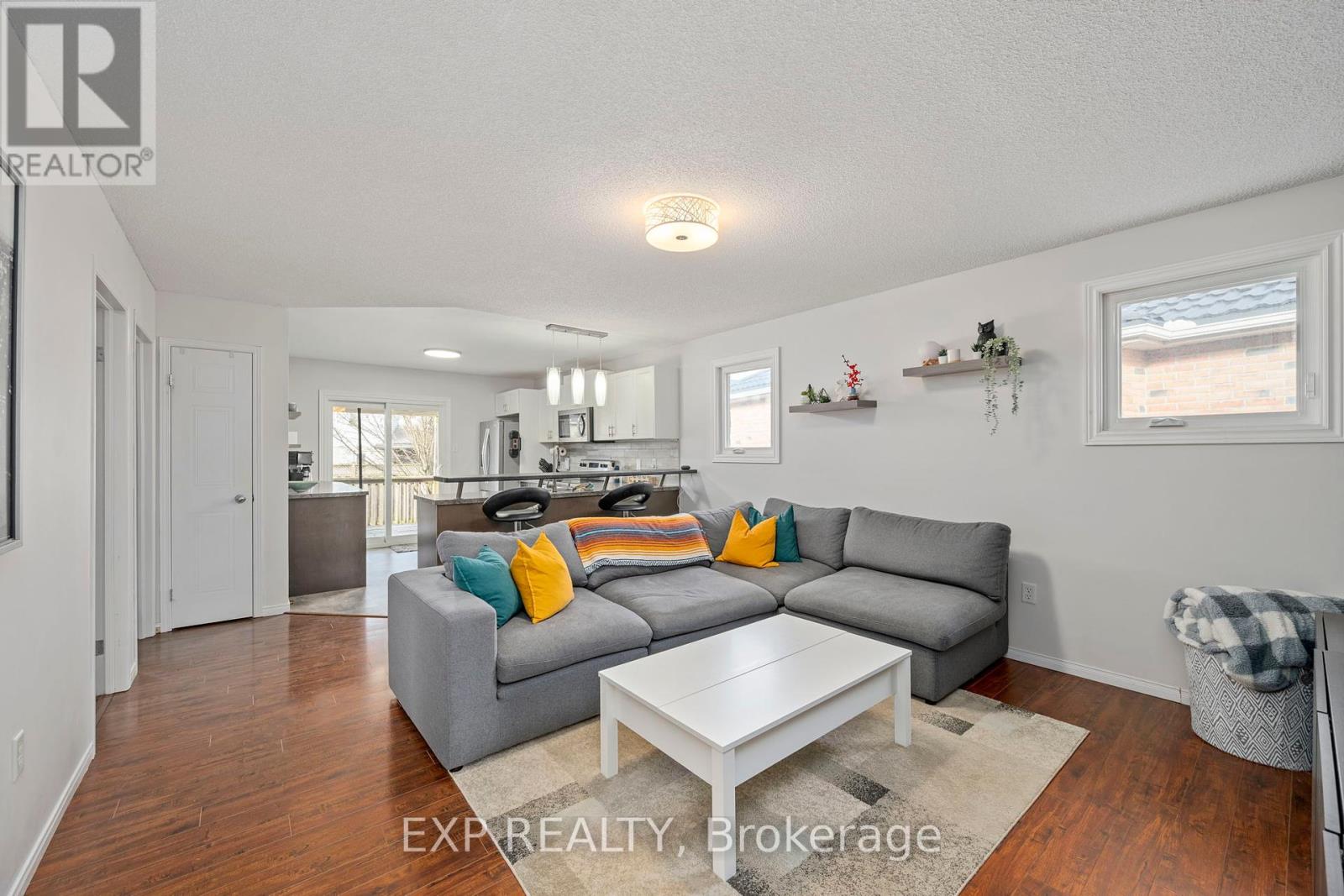 1852 Bloom Crescent, London North, Ontario  N5X 4N2 - Photo 2 - X12420100