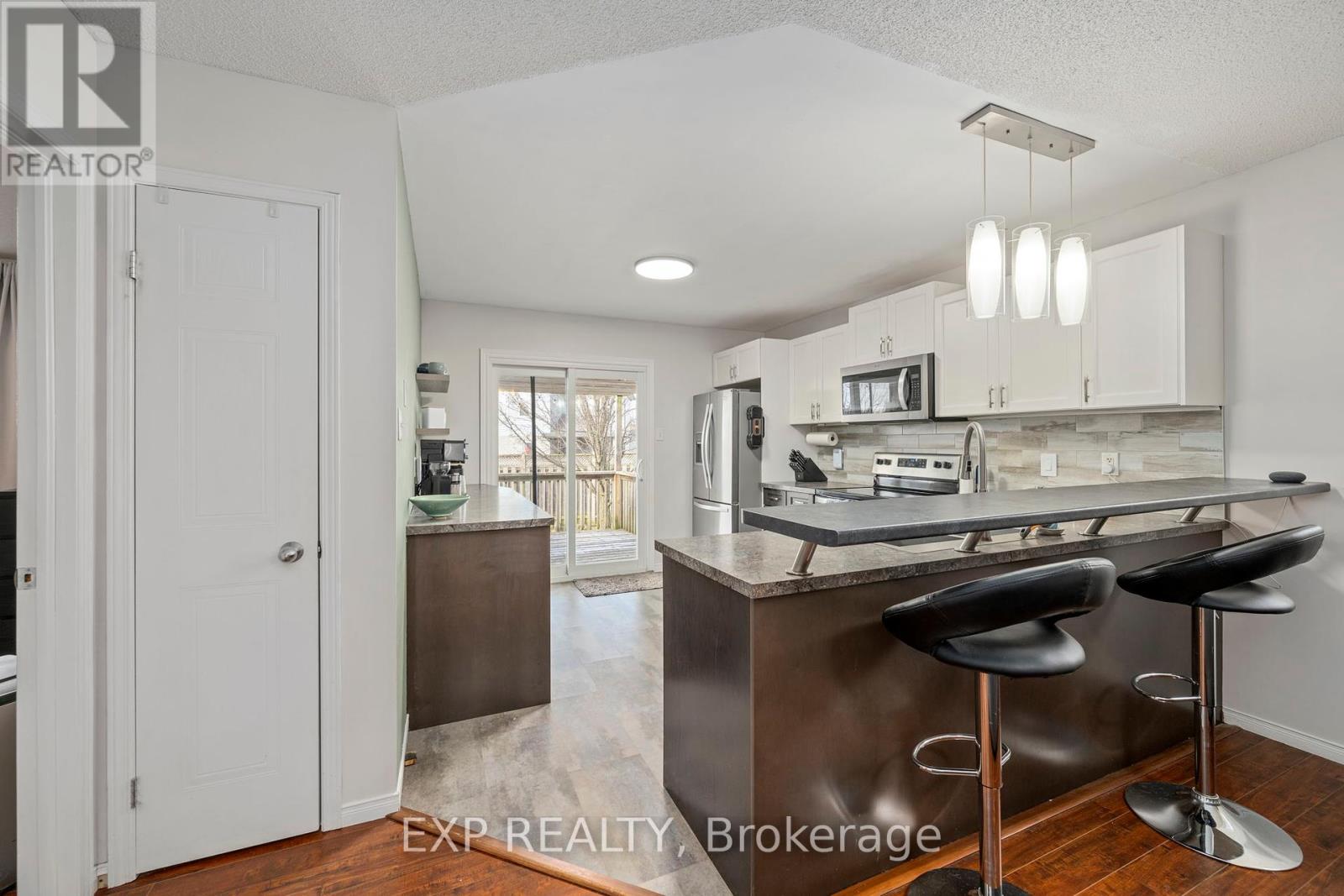 1852 Bloom Crescent, London North, Ontario  N5X 4N2 - Photo 4 - X12420100