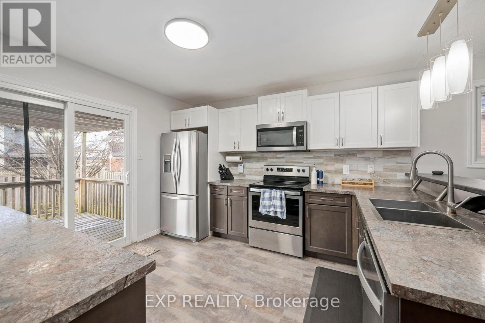 1852 Bloom Crescent, London North, Ontario  N5X 4N2 - Photo 5 - X12420100