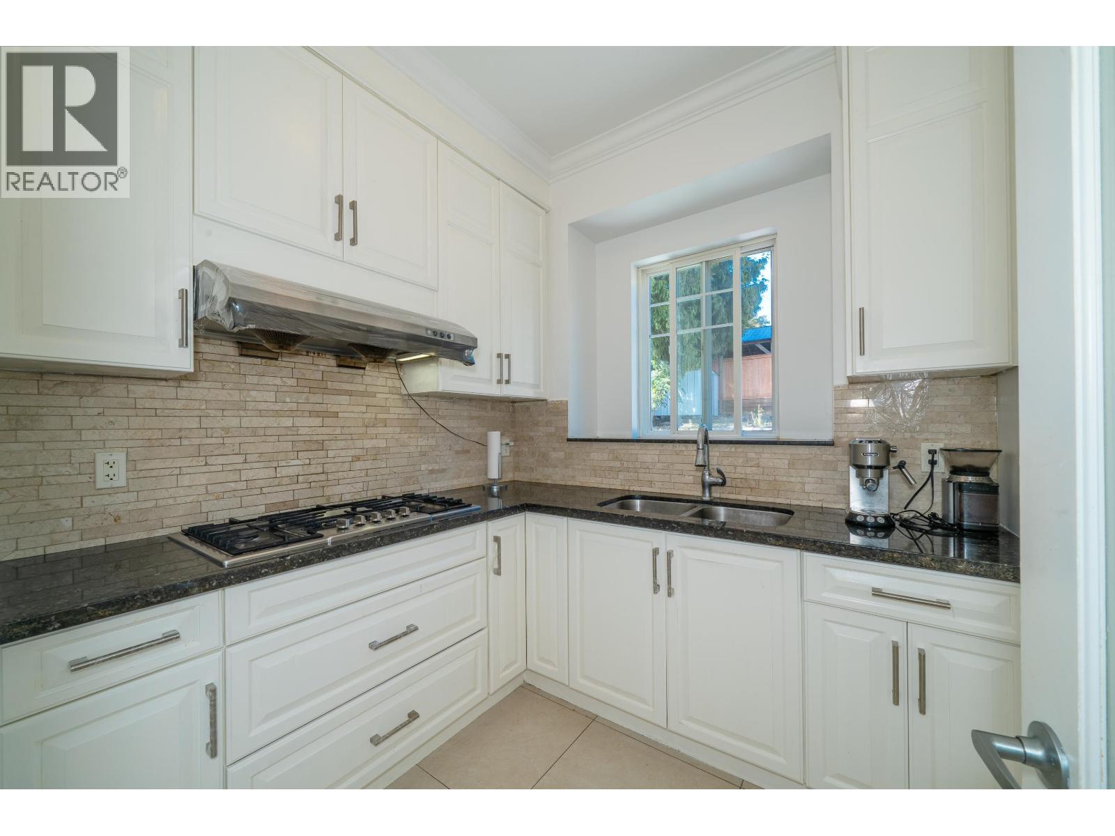 5511 Mckee Street, Burnaby, British Columbia  V5J 2T9 - Photo 13 - R3050581