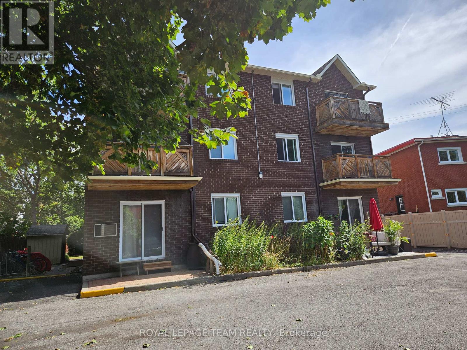 5 - 522 Riverdale Avenue N, Ottawa, Ontario  K1S 1S5 - Photo 5 - X12420052