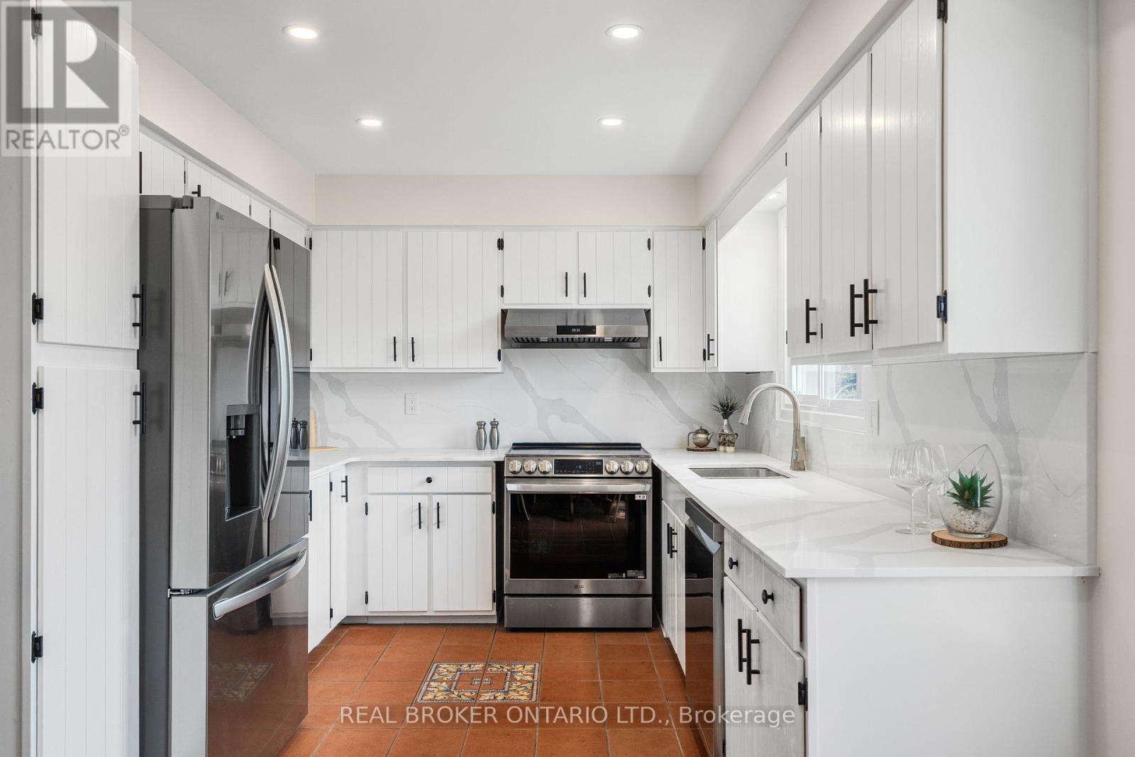 62 Herschel Crescent, Ottawa, Ontario  K2L 1Z6 - Photo 13 - X12420053