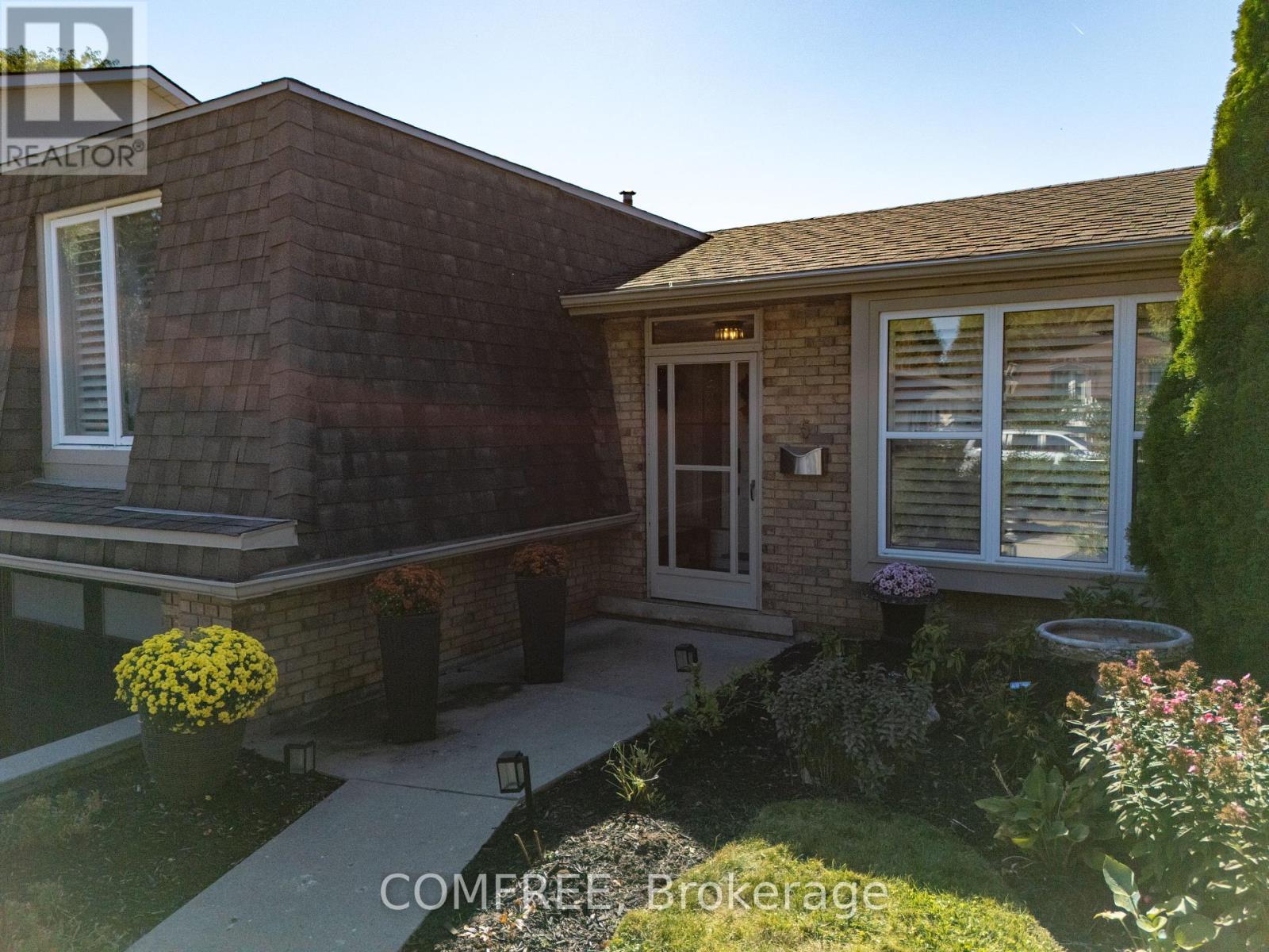 5 Beechwood Avenue, Brantford, Ontario  N3R 6Z1 - Photo 24 - X12420088