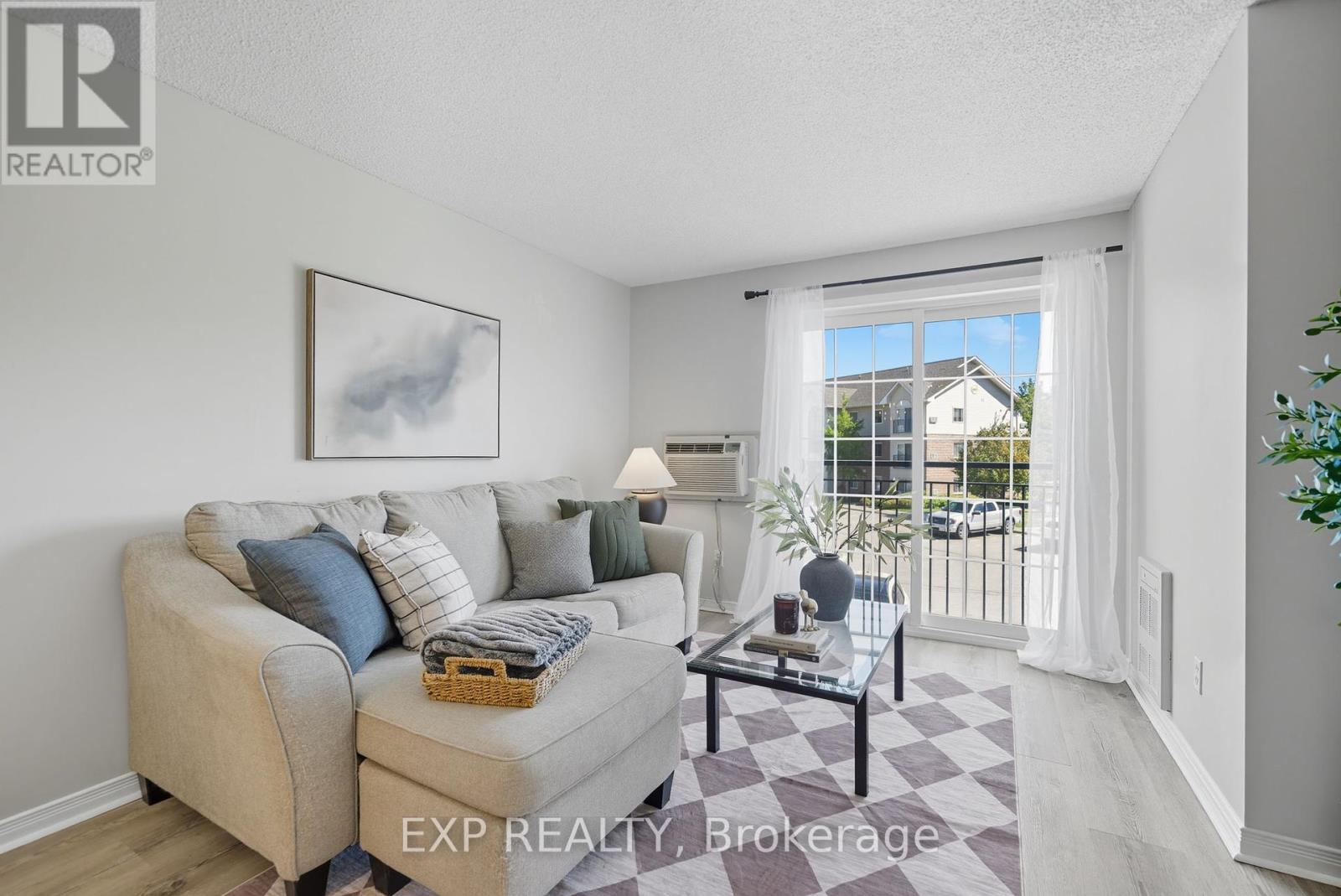 202 - 91 Aspen Springs Drive, Clarington, Ontario  L1C 5J9 - Photo 12 - E12420102