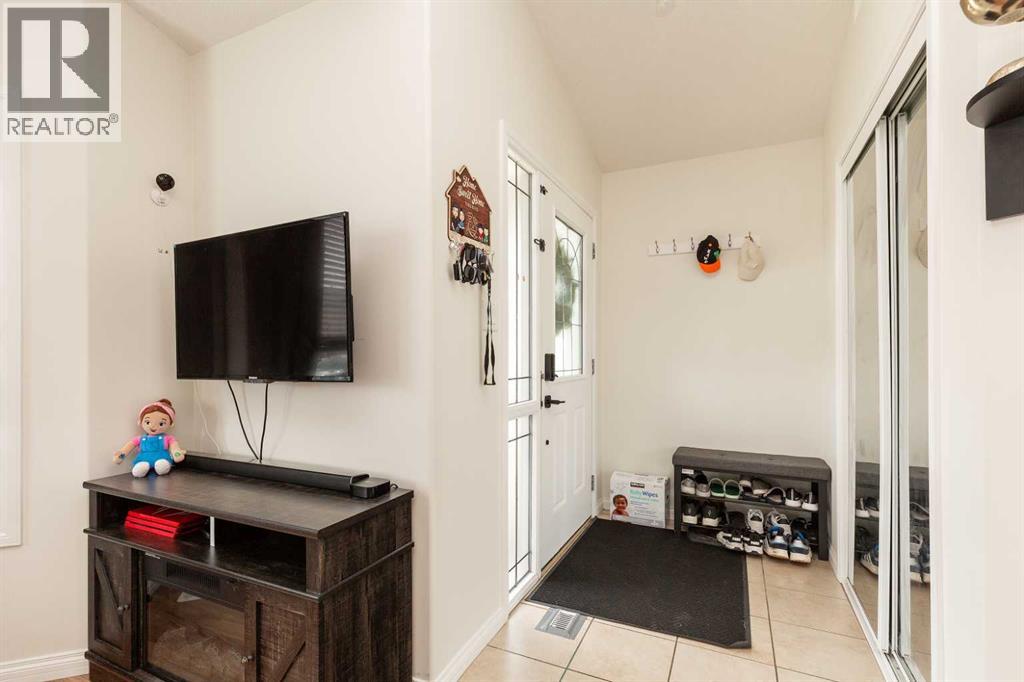 Property at 619 Florence Ho Leong Crescent N image 5