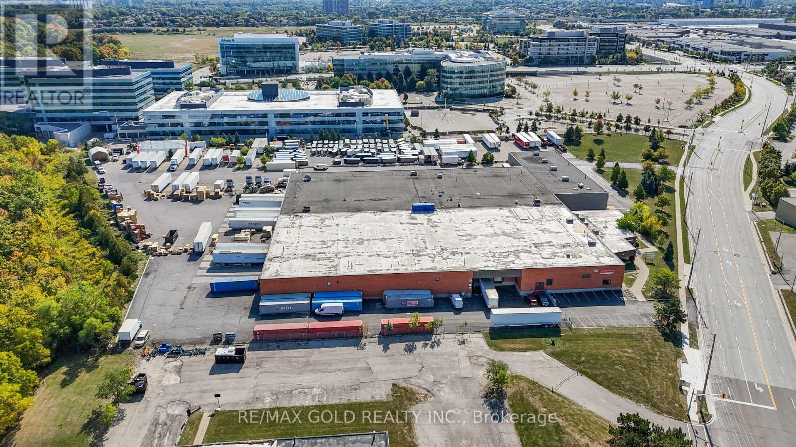 5135 Creekbank Road, Mississauga, Ontario  L4W 1R3 - Photo 6 - W12420011