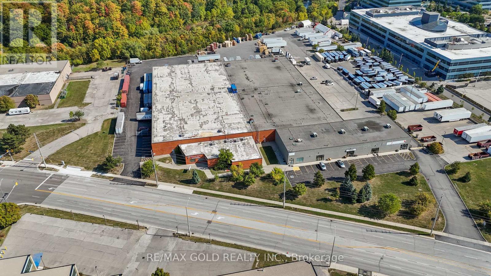 5135 Creekbank Road, Mississauga, Ontario  L4W 1R3 - Photo 8 - W12420011