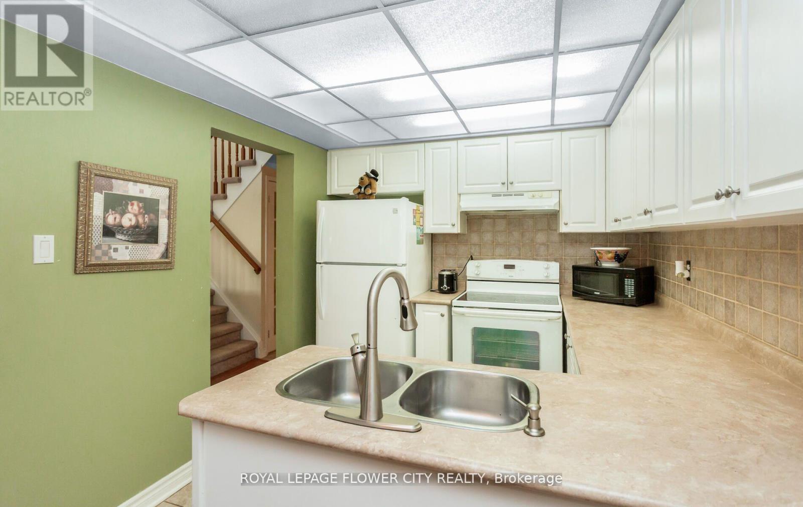 41 Chipstead Avenue, Brampton, Ontario  L6X 4H2 - Photo 18 - W12420038
