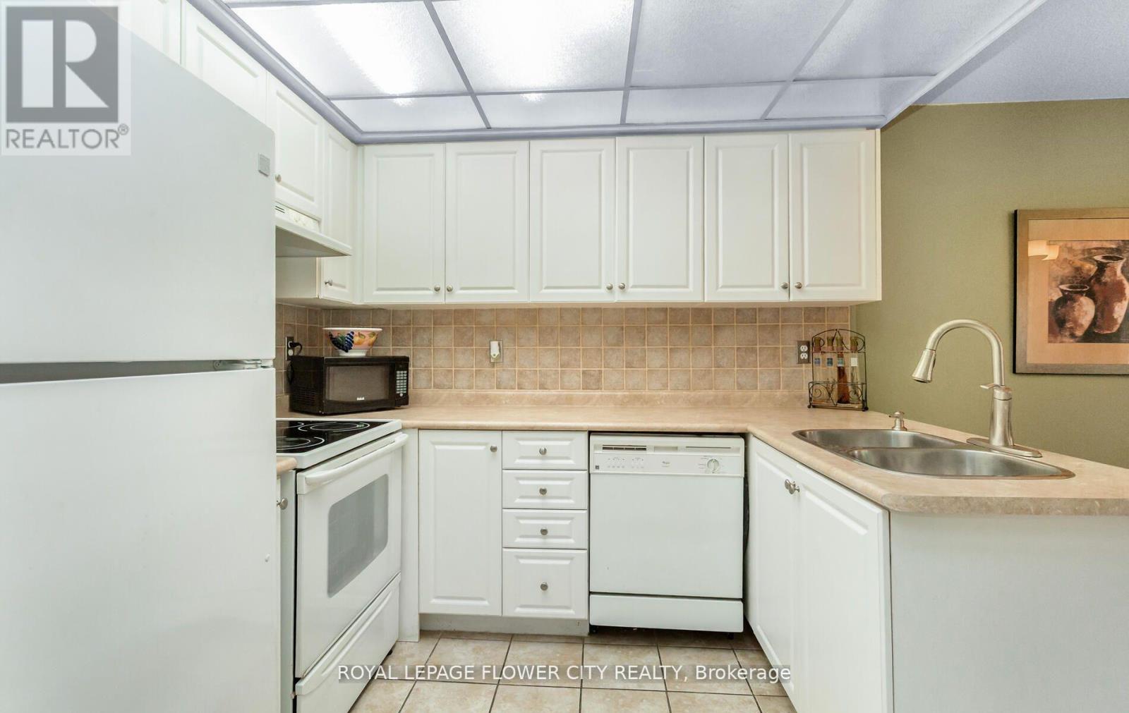 41 Chipstead Avenue, Brampton, Ontario  L6X 4H2 - Photo 20 - W12420038