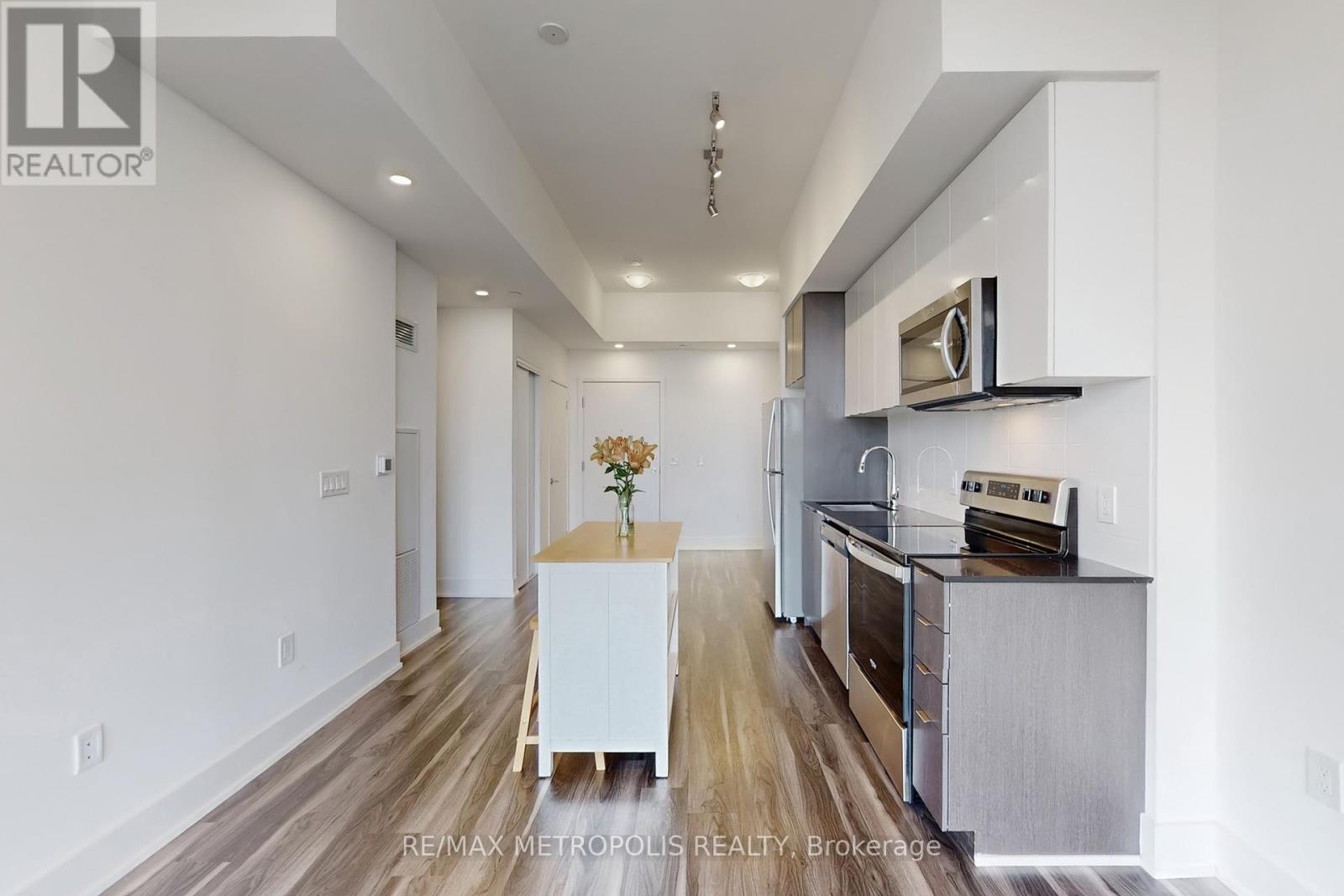 819 - 859 The Queensway, Toronto, Ontario  M8Z 1N8 - Photo 10 - W12420045