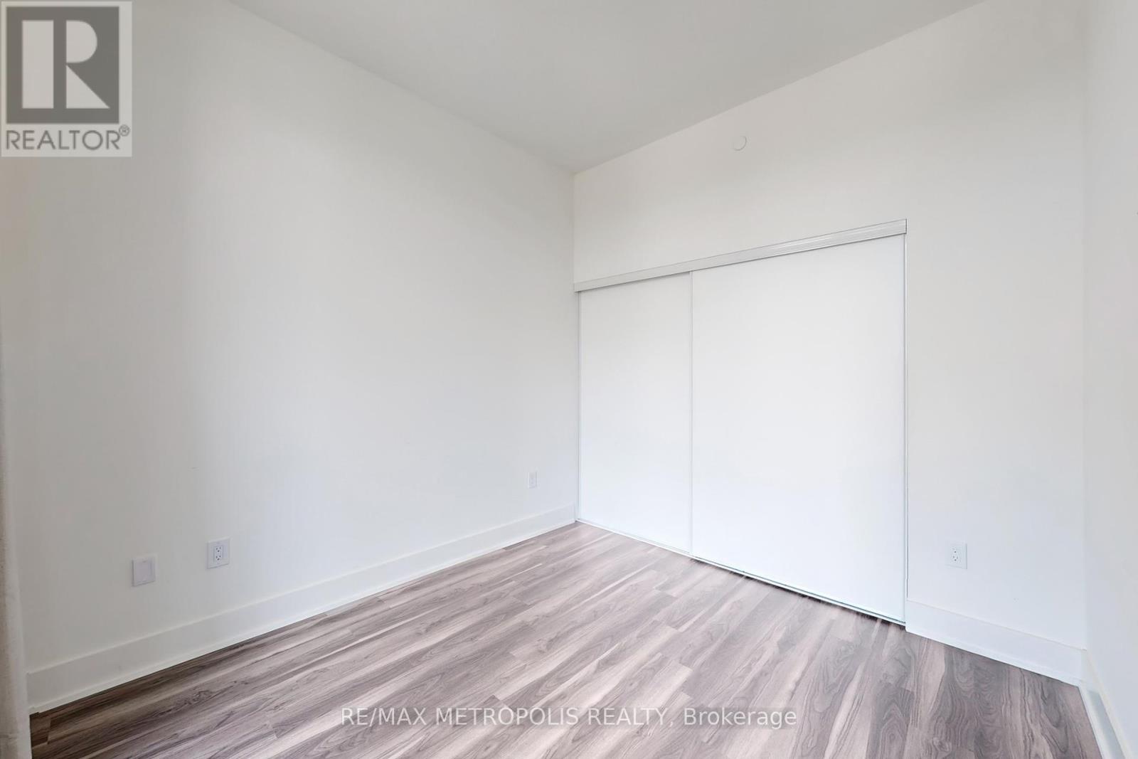819 - 859 The Queensway, Toronto, Ontario  M8Z 1N8 - Photo 17 - W12420045