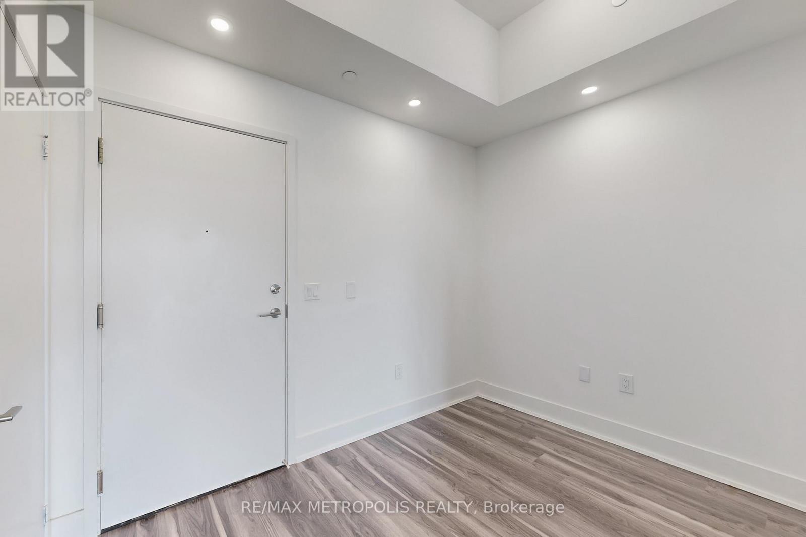 819 - 859 The Queensway, Toronto, Ontario  M8Z 1N8 - Photo 20 - W12420045