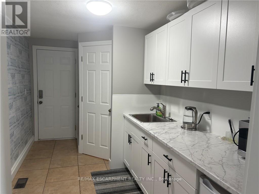 3 - 219 St Catharines Street, West Lincoln, Ontario  L0R 2A0 - Photo 2 - X12420028