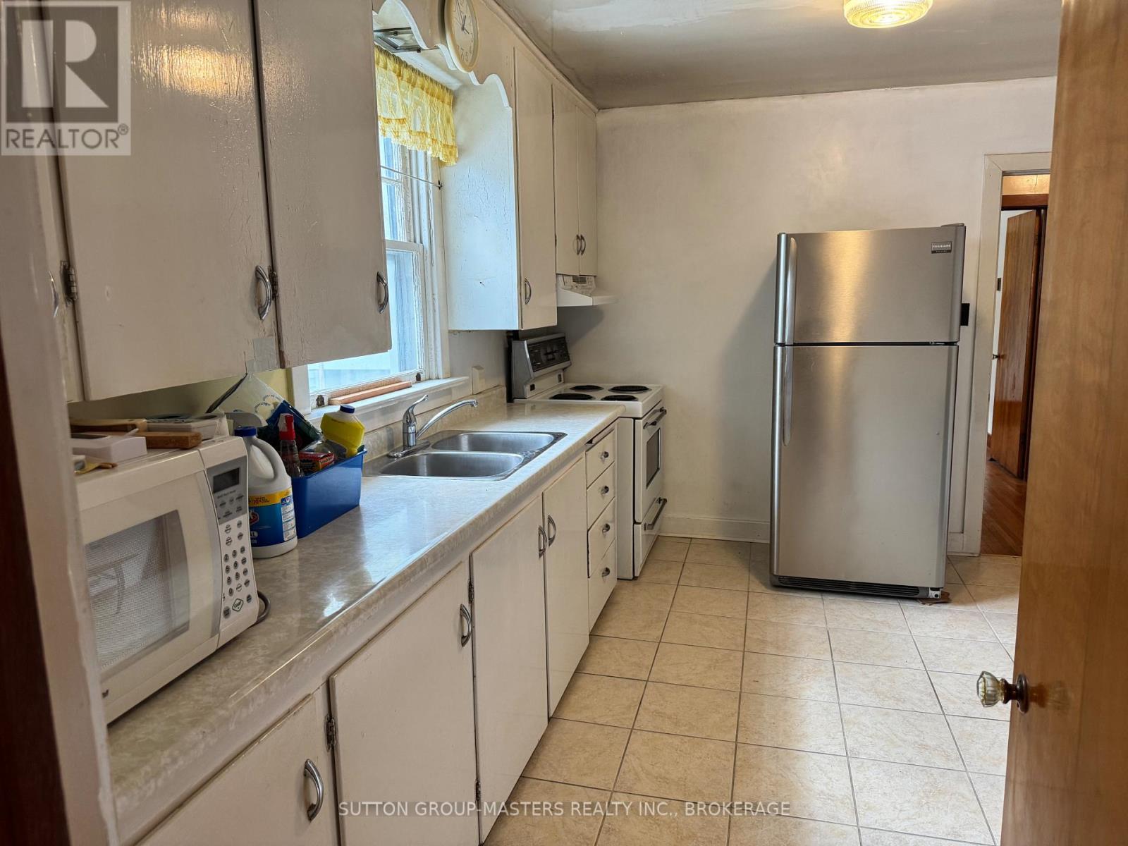 366 Division Street, Kingston, Ontario  K7K 4A3 - Photo 6 - X12414228