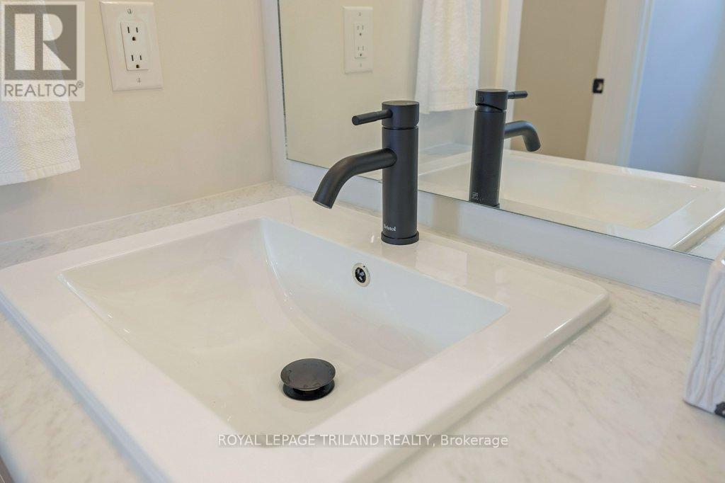 212 Nancy Street, Dutton/dunwich, Ontario  N0L 1J0 - Photo 26 - X12304806