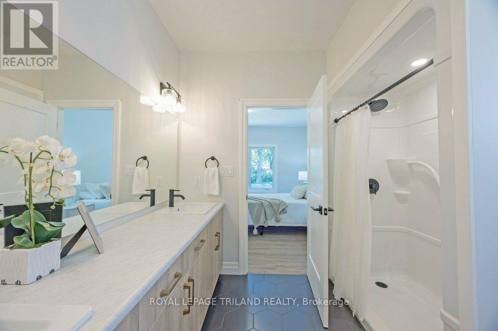 212 Nancy Street, Dutton/dunwich, Ontario  N0L 1J0 - Photo 27 - X12304806