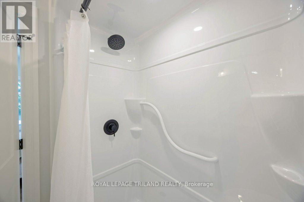 212 Nancy Street, Dutton/dunwich, Ontario  N0L 1J0 - Photo 29 - X12304806