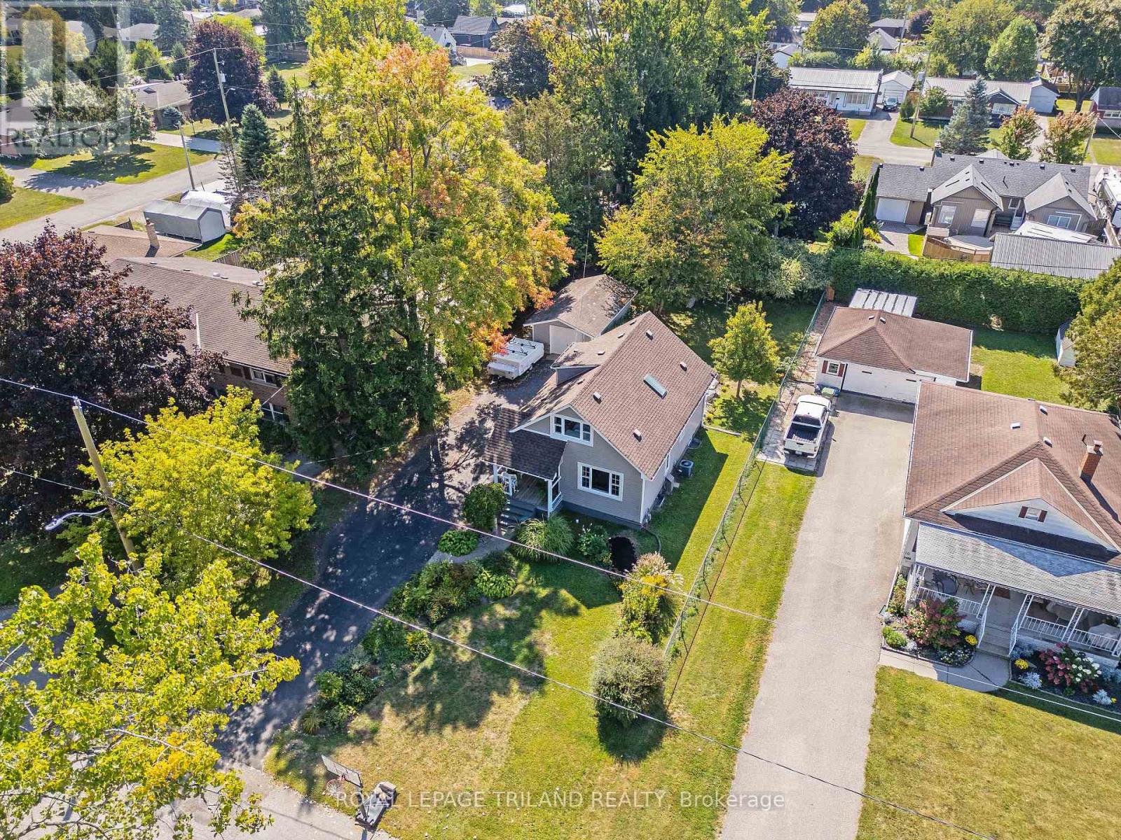 18 Tecumseh Street, St. Thomas, Ontario  N5P 2E1 - Photo 10 - X12408838