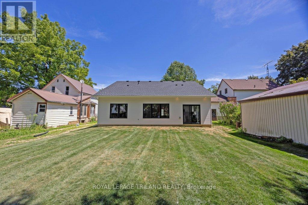 212 Nancy Street, Dutton/dunwich, Ontario  N0L 1J0 - Photo 6 - X12304806