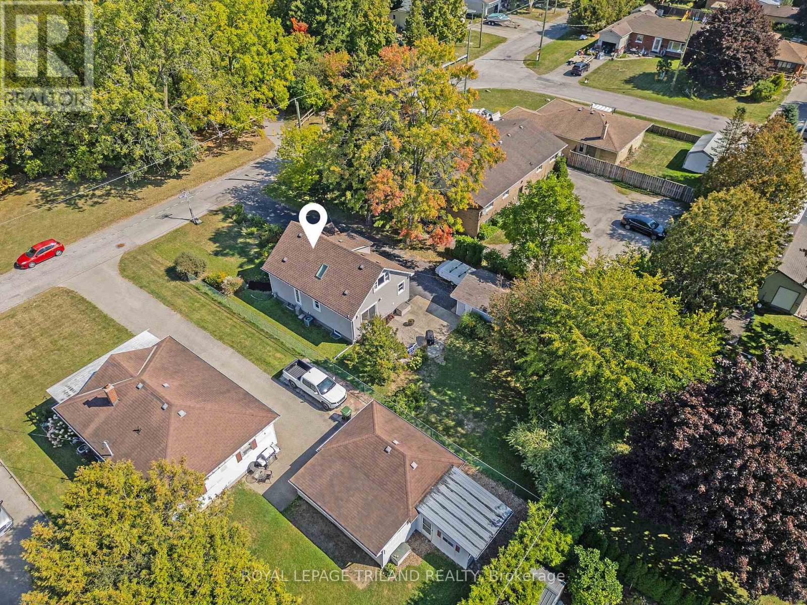 18 Tecumseh Street, St. Thomas, Ontario  N5P 2E1 - Photo 3 - X12408838