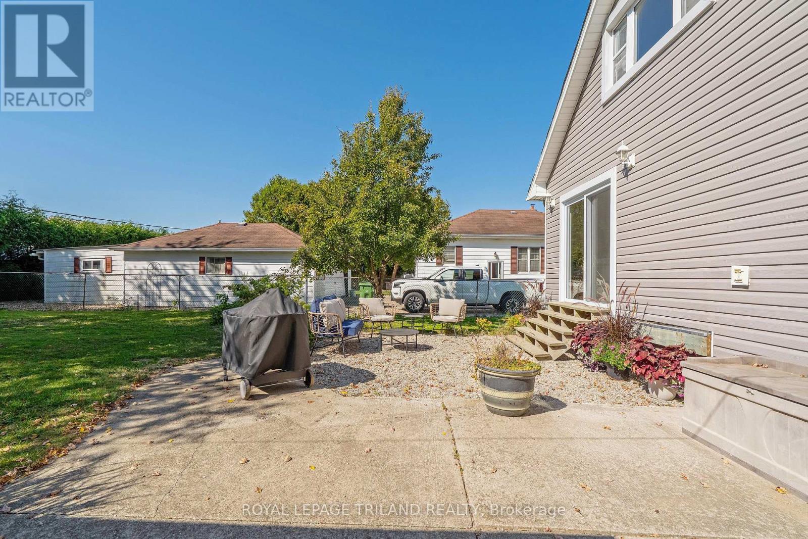 18 Tecumseh Street, St. Thomas, Ontario  N5P 2E1 - Photo 41 - X12408838