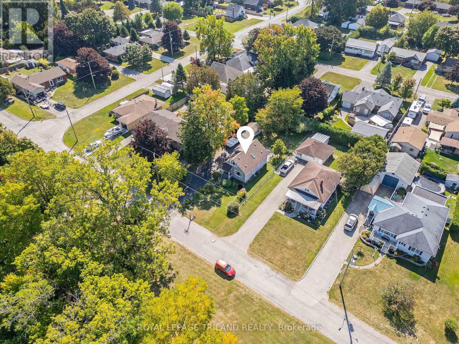 18 Tecumseh Street, St. Thomas, Ontario  N5P 2E1 - Photo 8 - X12408838