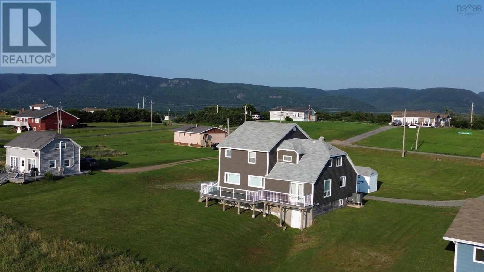 15715 Cabot Trail, Chéticamp, Nova Scotia  B0E 1H0 - Photo 2 - 202505533