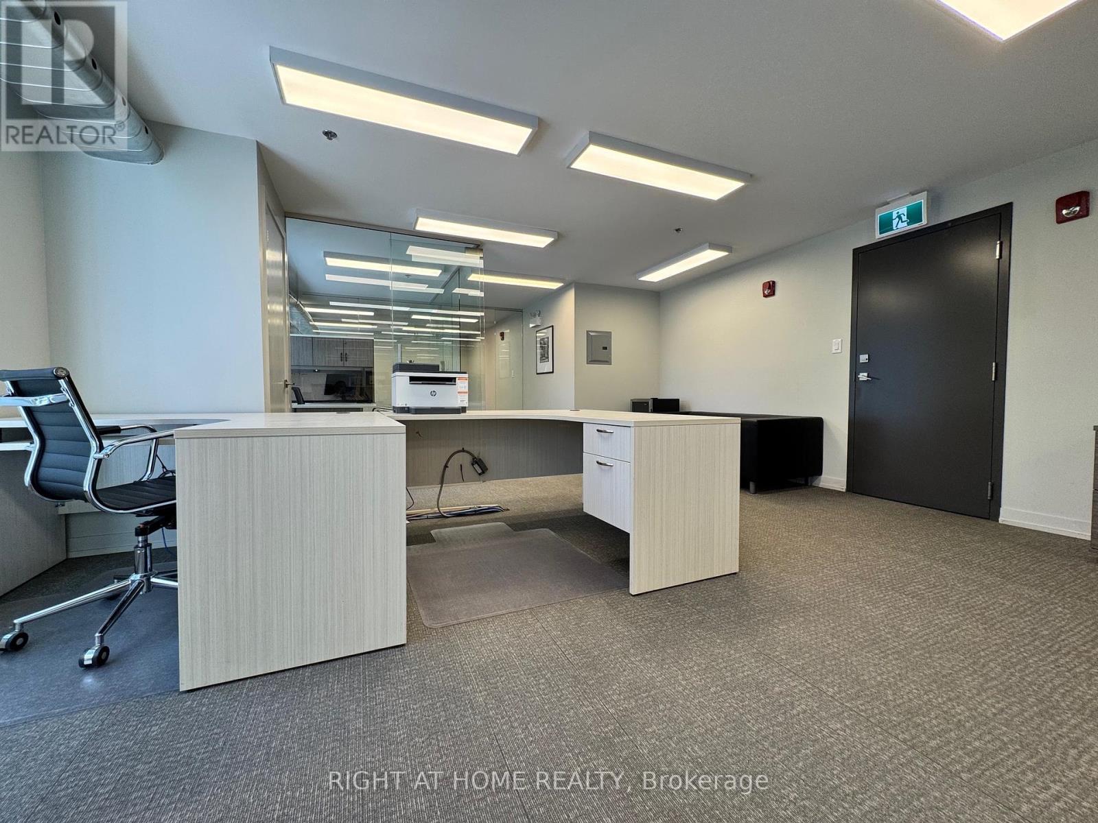 201 - 892 College Street, Toronto, Ontario  M6H 1A4 - Photo 16 - C12420112