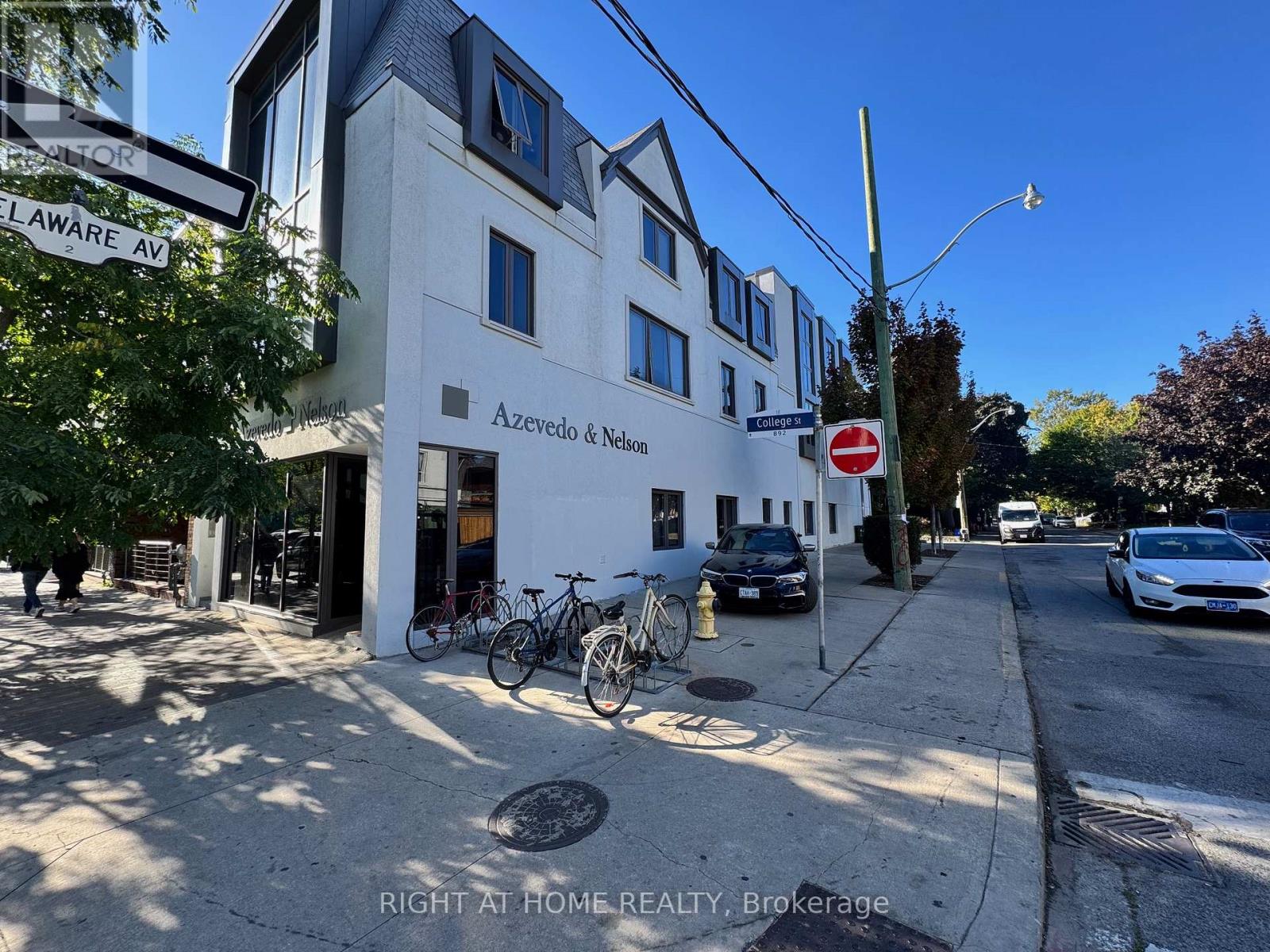 201 - 892 College Street, Toronto, Ontario  M6H 1A4 - Photo 30 - C12420112